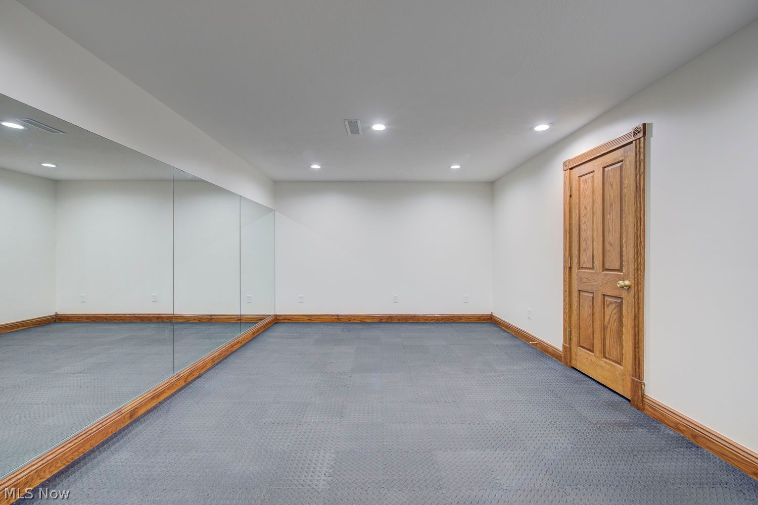 6356 Rockledge Drive Brecksville OH 44141