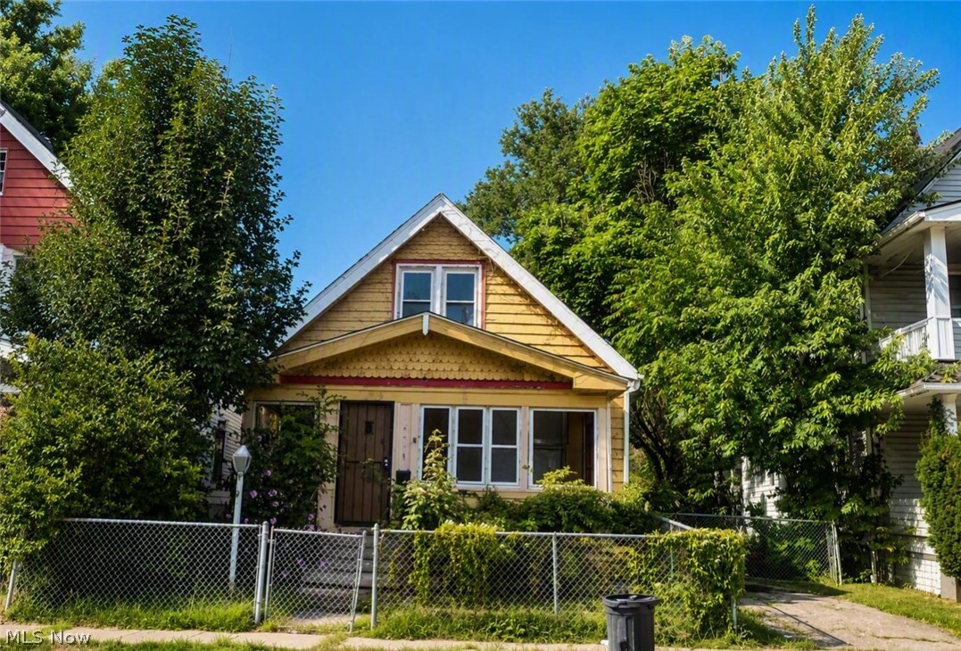 12419 Locke Avenue Cleveland OH 44108