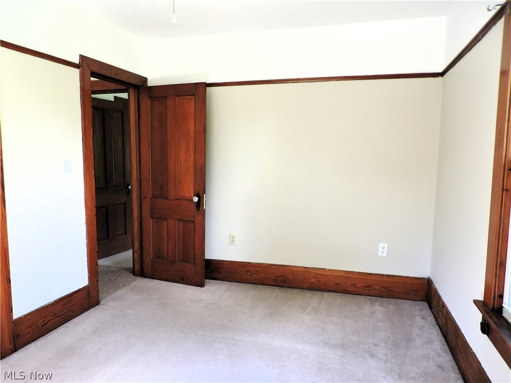 955 N Portage Path Akron OH 44313
