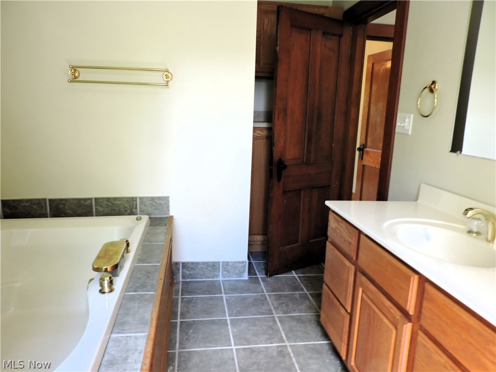 955 N Portage Path Akron OH 44313