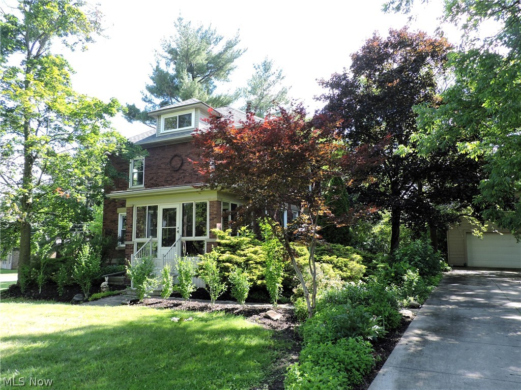 955 N Portage Path Akron OH 44313
