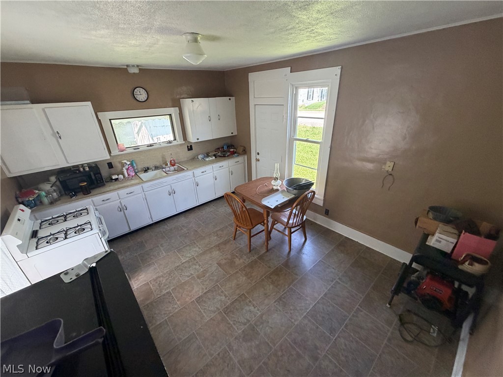 317 W Cross Street Summerfield OH 43788