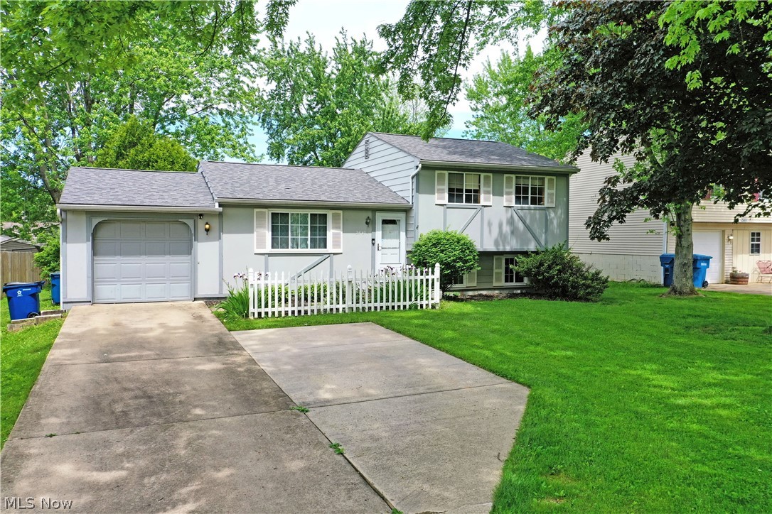 2543 Walnut Street Girard OH 44420