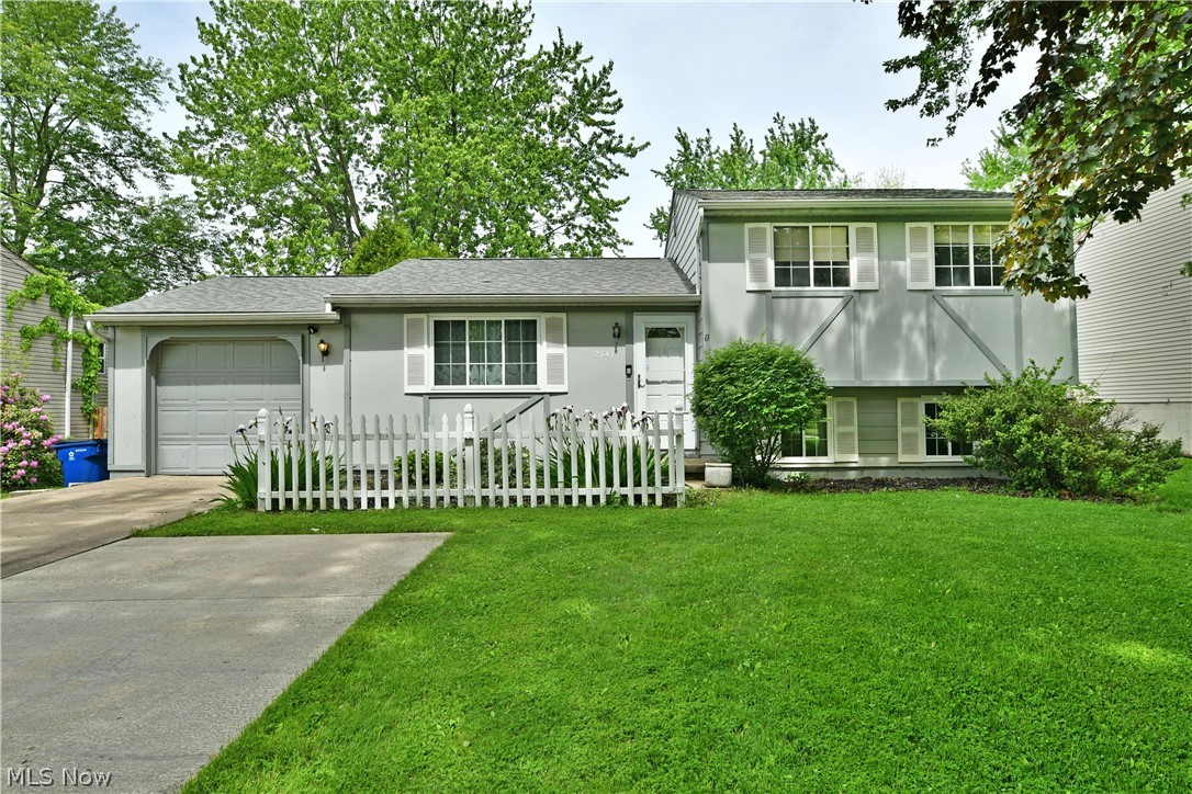 2543 Walnut Street Girard OH 44420