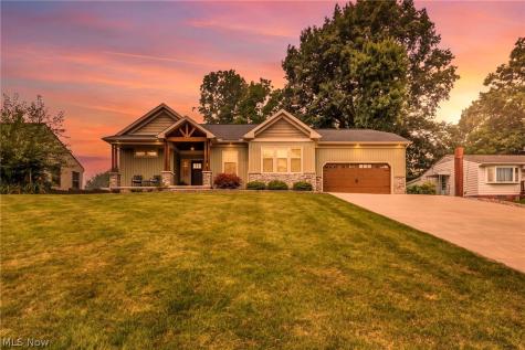 364 31st Street SW Barberton OH 44203