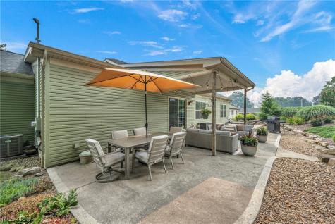 364 31st Street SW Barberton OH 44203