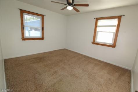 2476 Albrecht Avenue Akron OH 44312