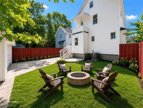 2216 Roanoke Avenue Cleveland OH 44109