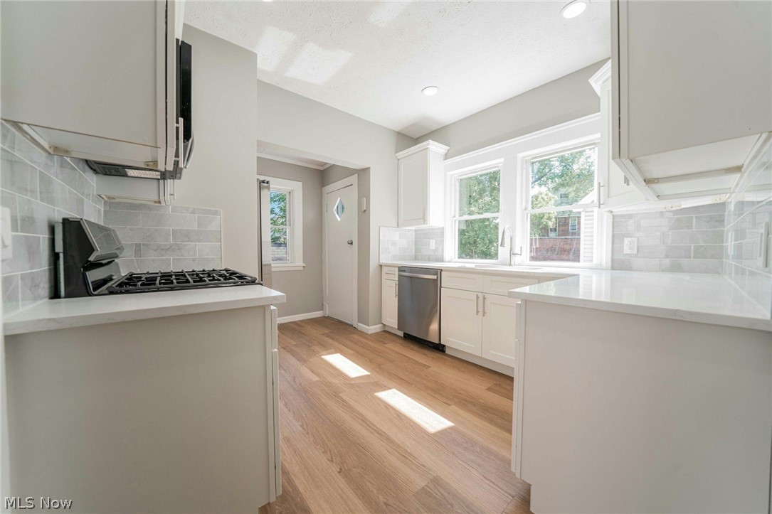 2216 Roanoke Avenue Cleveland OH 44109