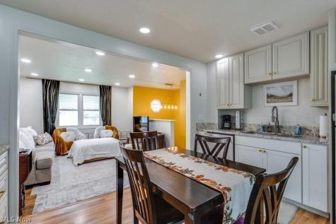 371 Washington Circle Oberlin OH 44074