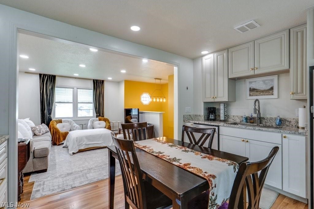 371 Washington Circle Oberlin OH 44074