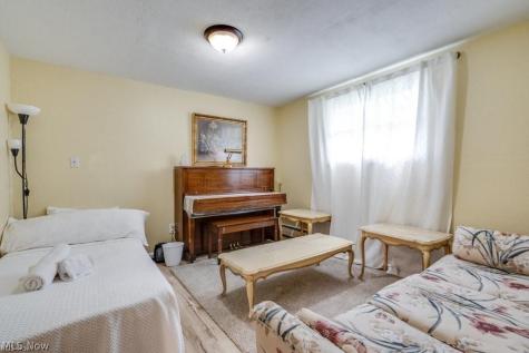 371 Washington Circle Oberlin OH 44074