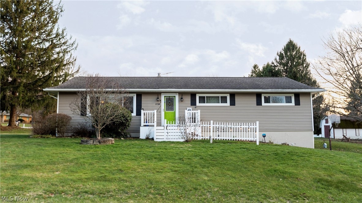 3720 Carl Street NW Uniontown OH 44685