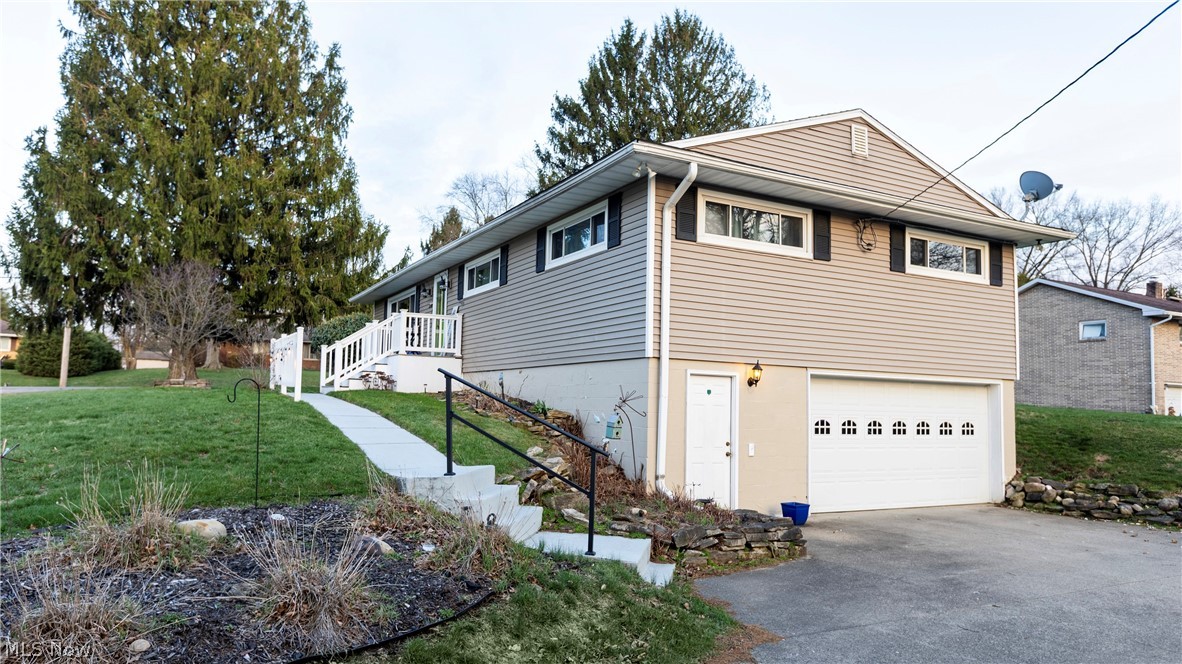 3720 Carl Street NW Uniontown OH 44685