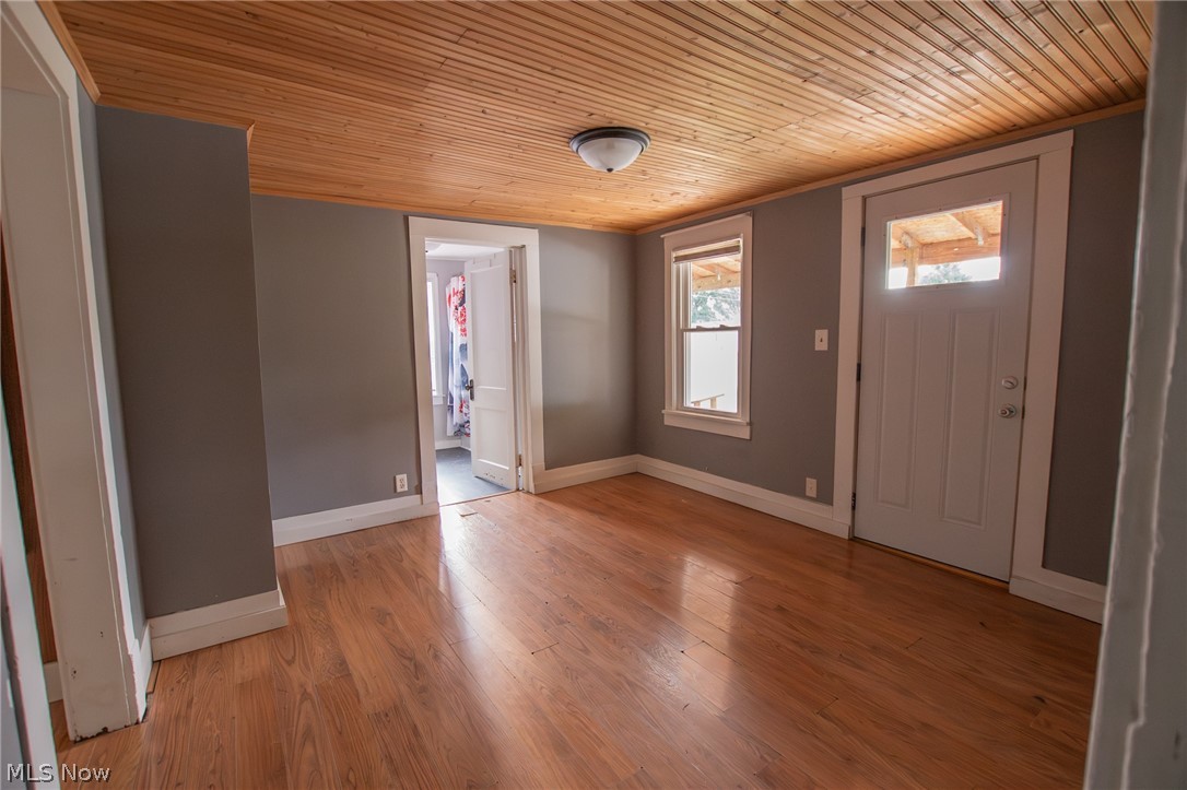 302 3rd Avenue SE Beach City OH 44608
