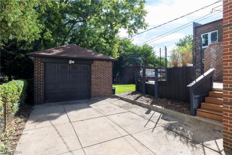 3669 W 134 Cleveland OH 44111
