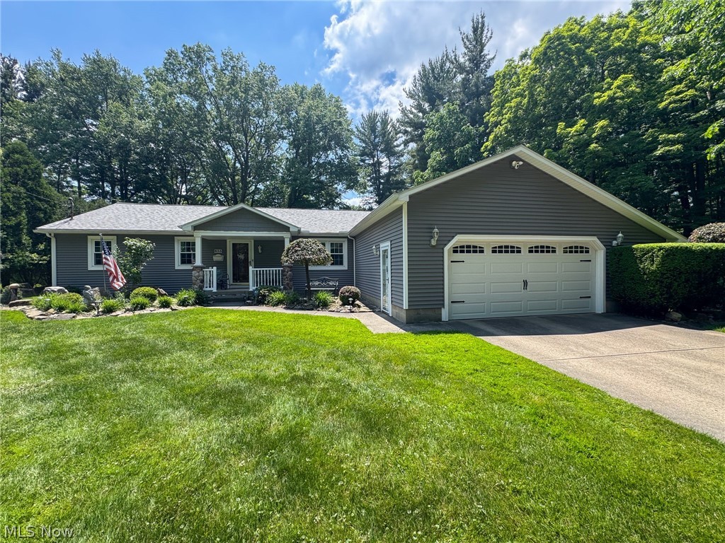 835 Crestview Drive Youngstown OH 44512
