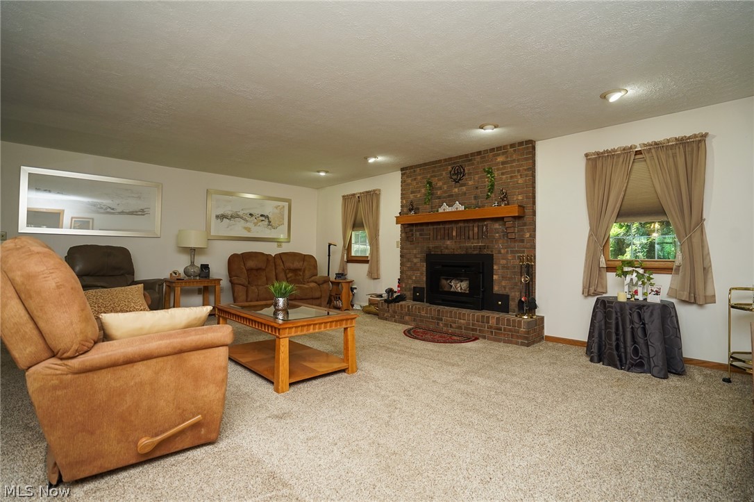 835 Crestview Drive Youngstown OH 44512