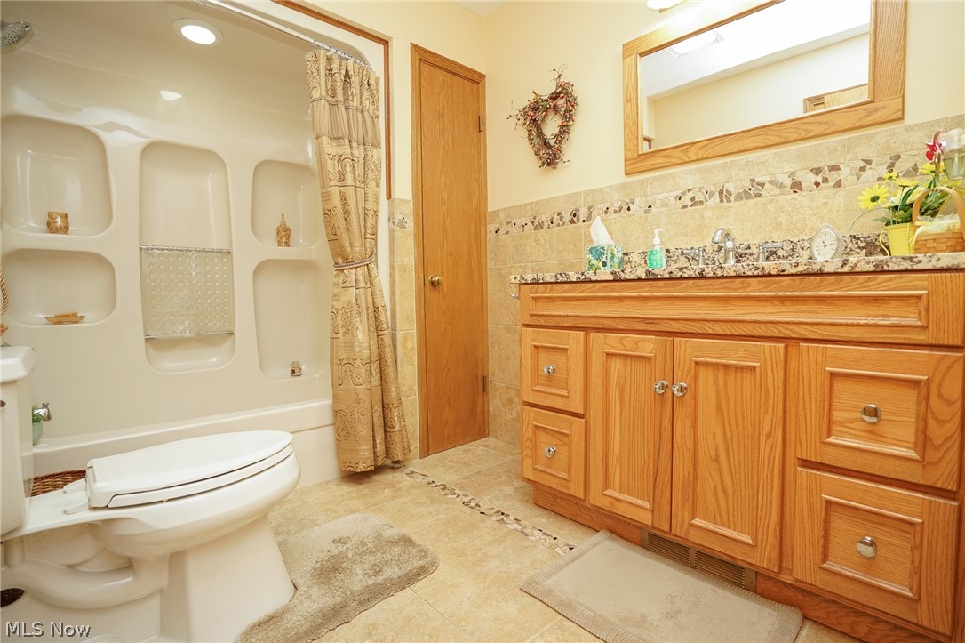 835 Crestview Drive Youngstown OH 44512