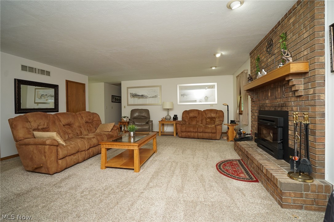 835 Crestview Drive Youngstown OH 44512