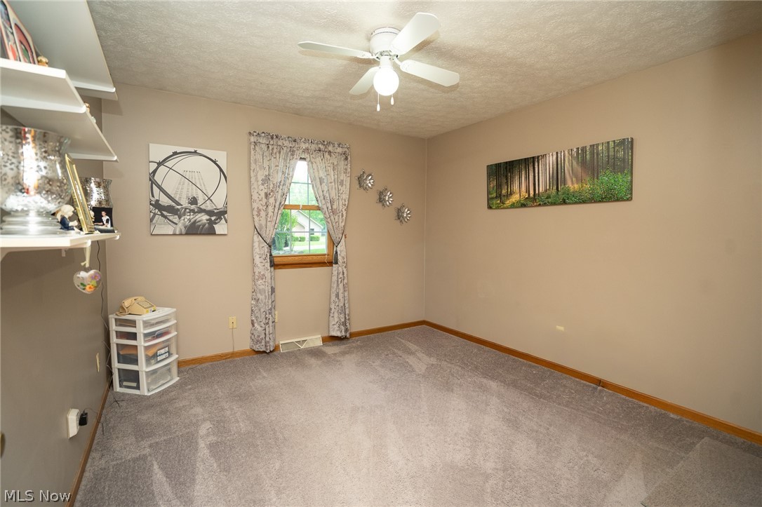 835 Crestview Drive Youngstown OH 44512