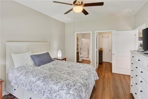 258 Silver Spring Circle Elyria OH 44035