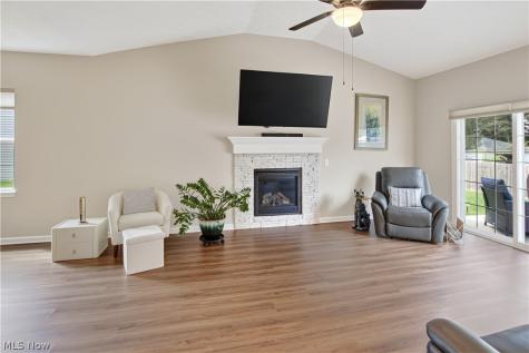 258 Silver Spring Circle Elyria OH 44035