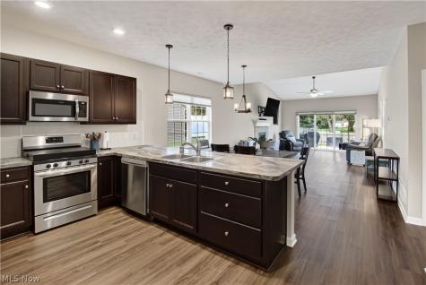 258 Silver Spring Circle Elyria OH 44035