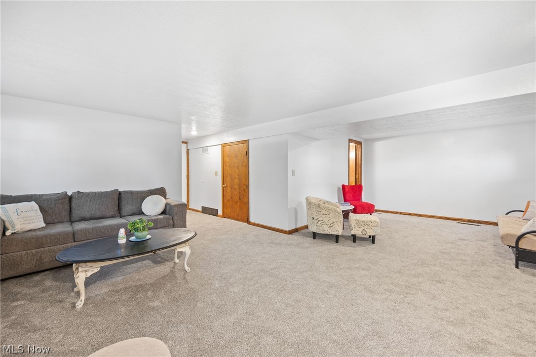 5520 Apple Ridge Circle Clinton OH 44216