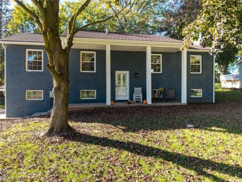 5520 Apple Ridge Circle Clinton OH 44216