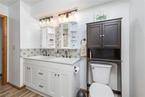 5520 Apple Ridge Circle Clinton OH 44216