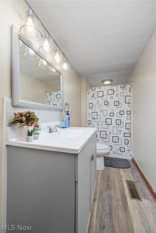 5520 Apple Ridge Circle Clinton OH 44216