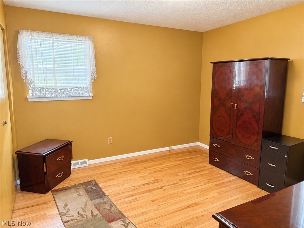 16710 Dynes Avenue Cleveland OH 44128