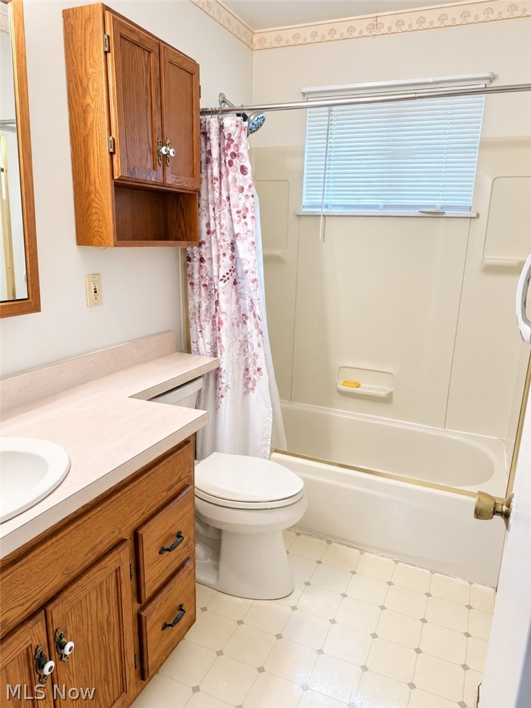 16710 Dynes Avenue Cleveland OH 44128