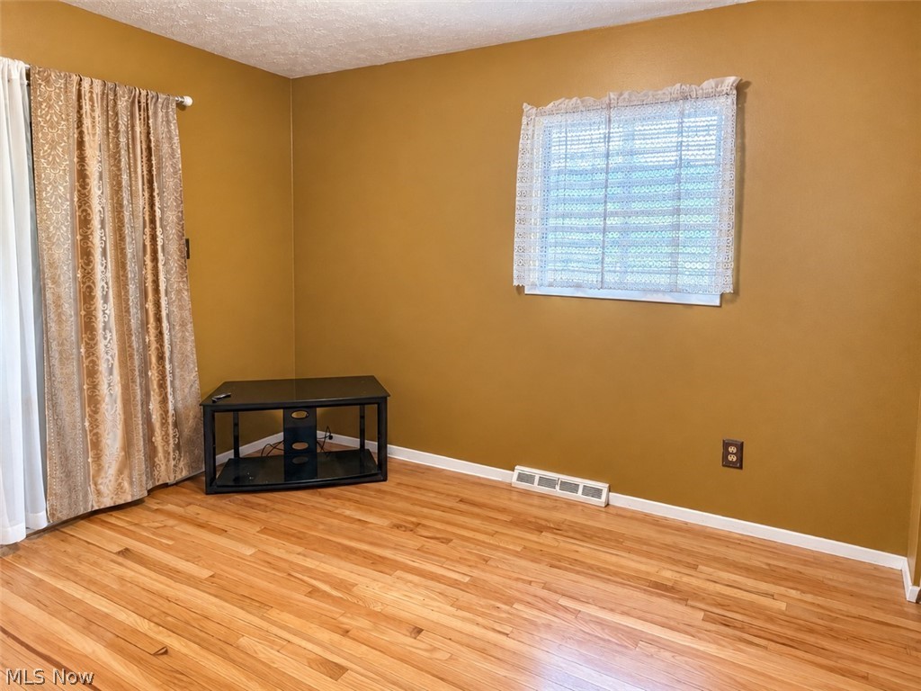 16710 Dynes Avenue Cleveland OH 44128