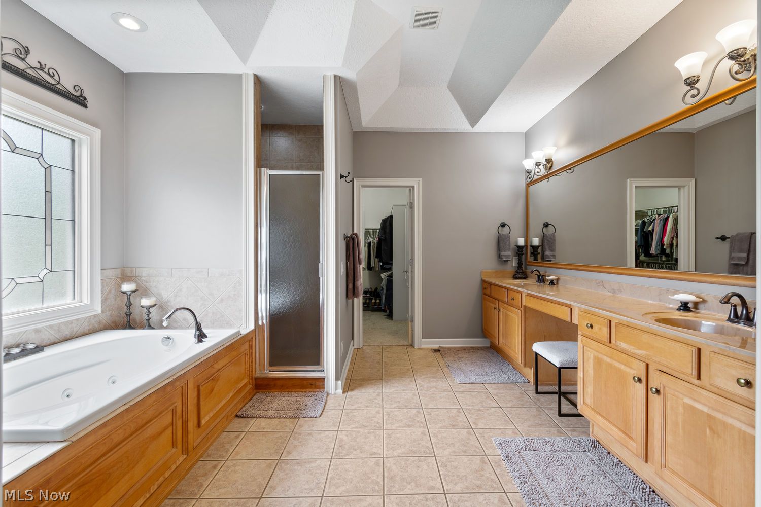 910 Braemar Circle NE North Canton OH 44720