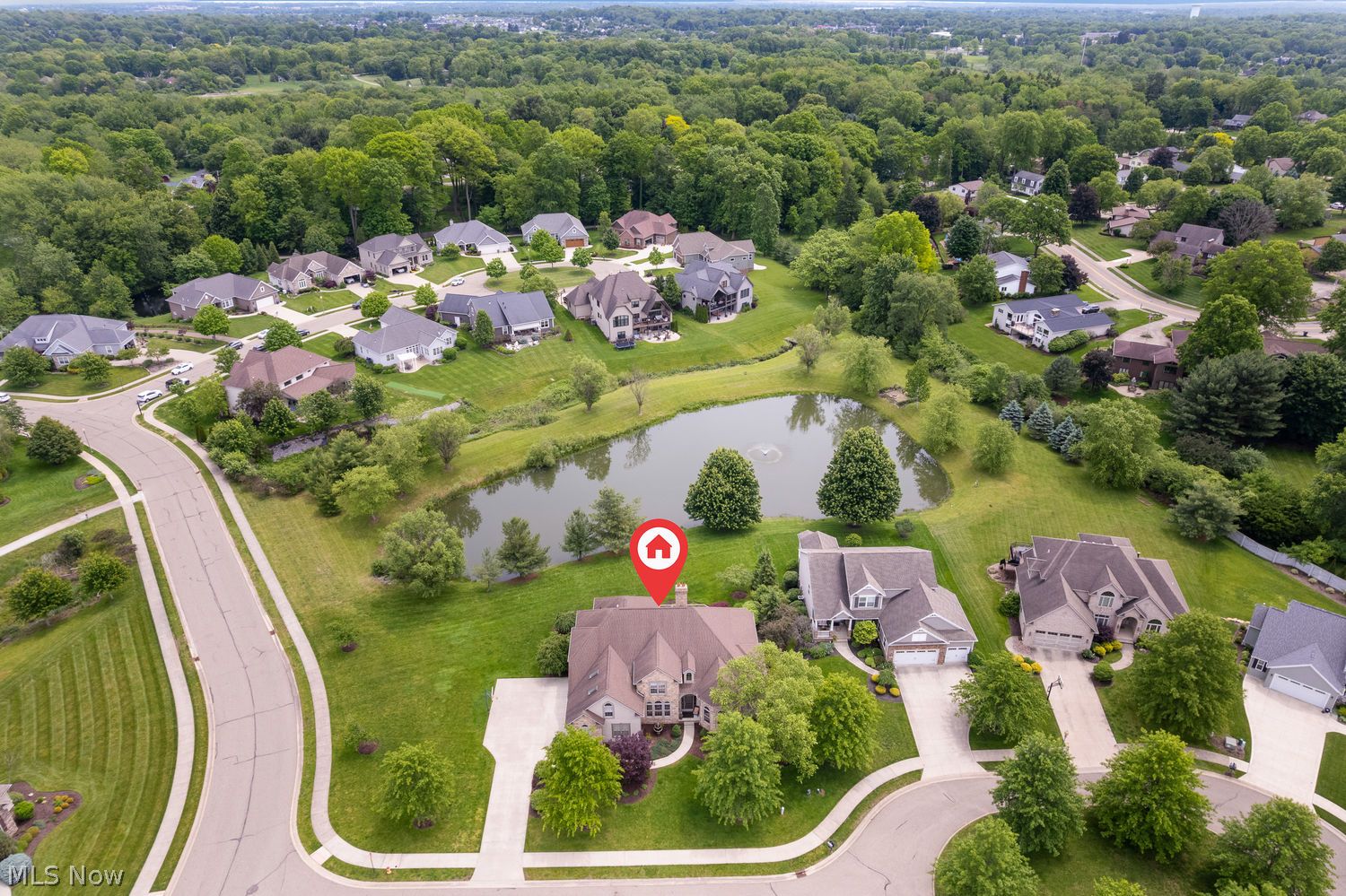 910 Braemar Circle NE North Canton OH 44720