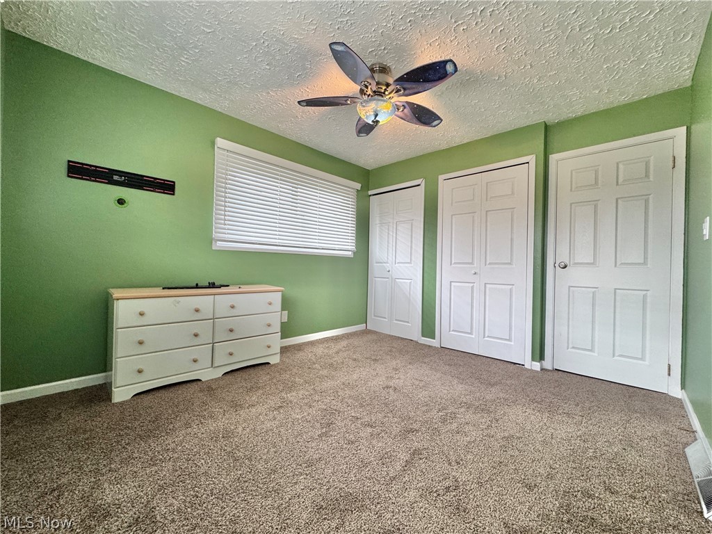 4230 Selkirk Avenue Austintown OH 44511