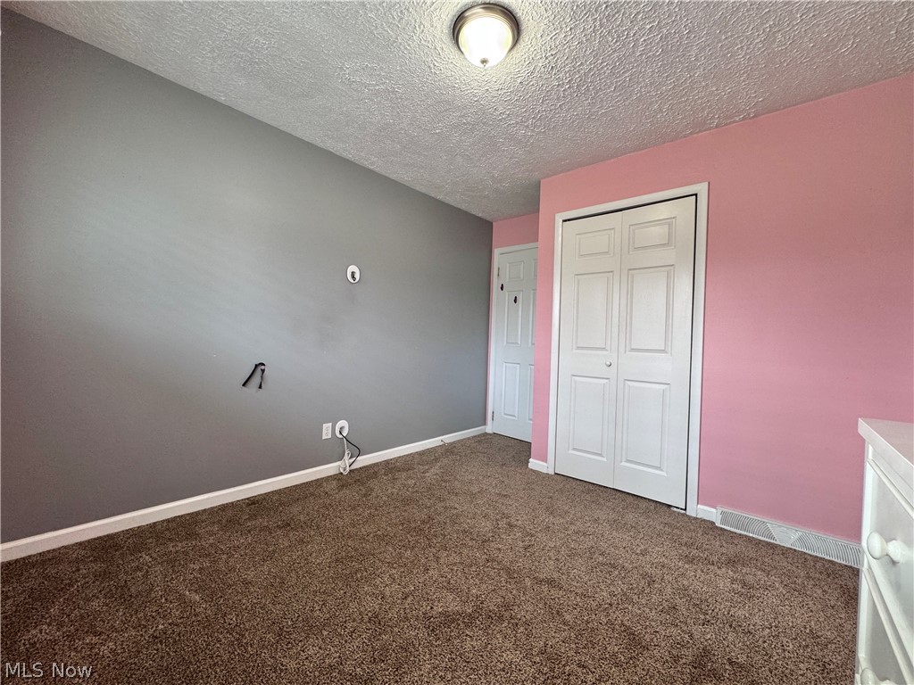4230 Selkirk Avenue Austintown OH 44511