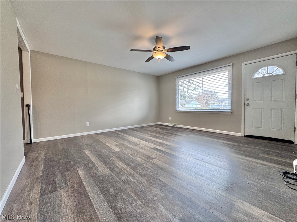 4230 Selkirk Avenue Austintown OH 44511