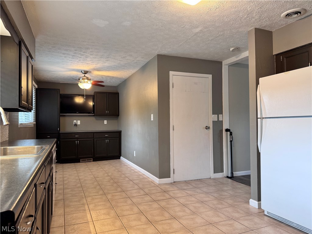 4230 Selkirk Avenue Austintown OH 44511