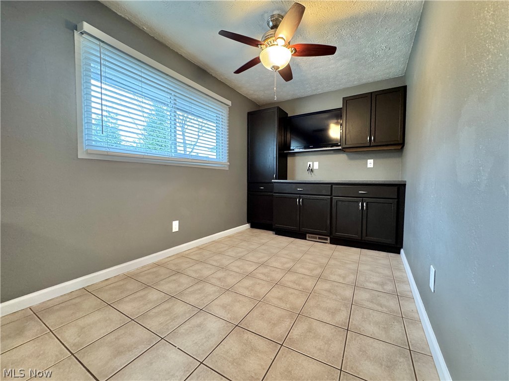 4230 Selkirk Avenue Austintown OH 44511