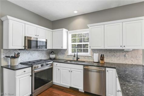 149 Brentwood Drive Hudson OH 44236