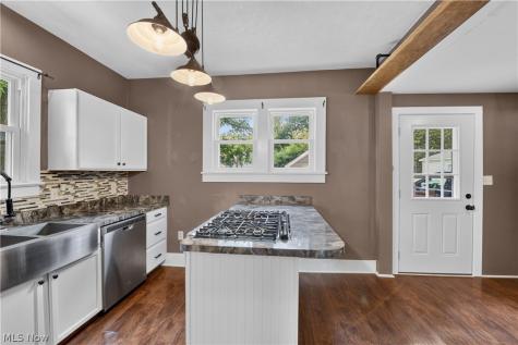 395 High Street Wadsworth OH 44281