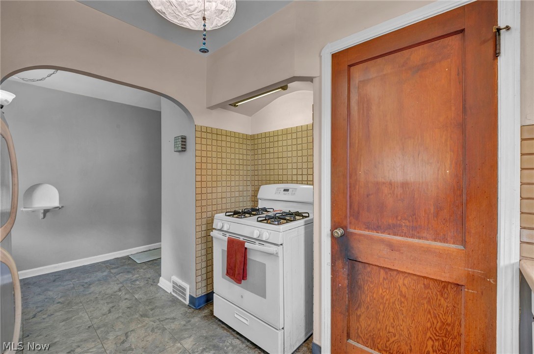 4215 W 143rd Cleveland OH 44135