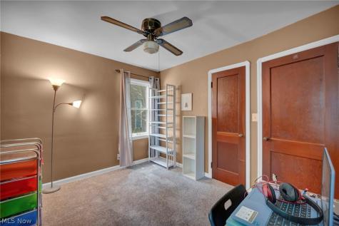 4215 W 143rd Cleveland OH 44135