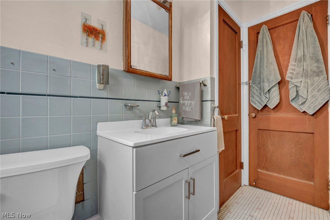 4215 W 143rd Cleveland OH 44135