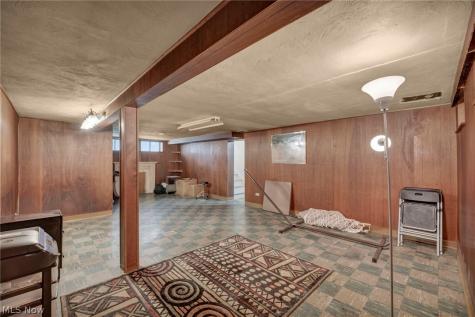 4215 W 143rd Cleveland OH 44135