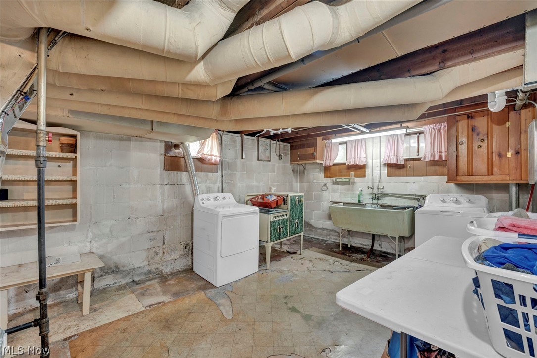 4215 W 143rd Cleveland OH 44135