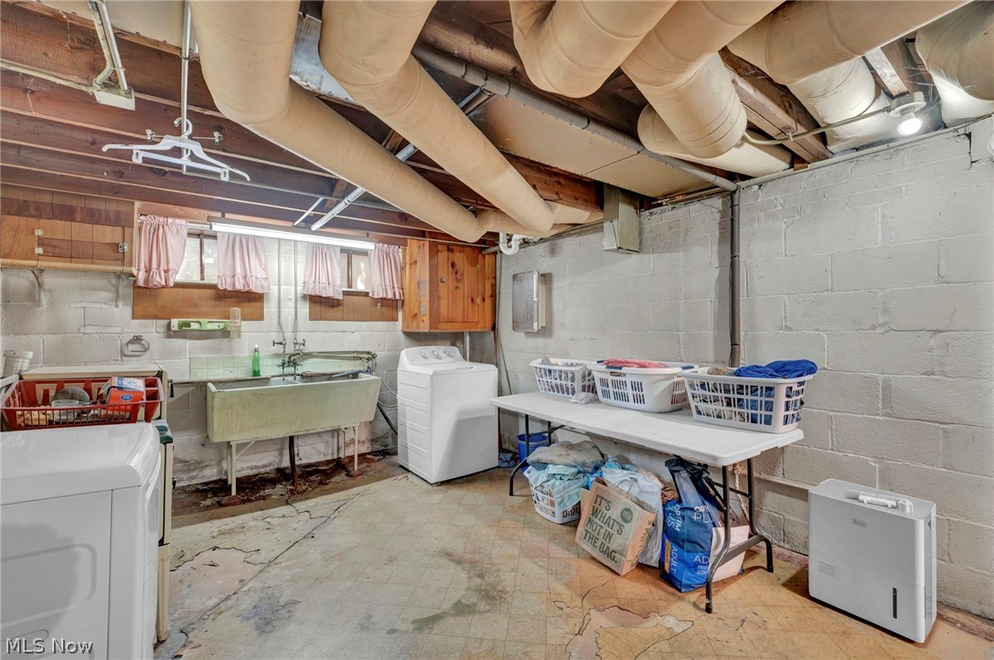 4215 W 143rd Cleveland OH 44135